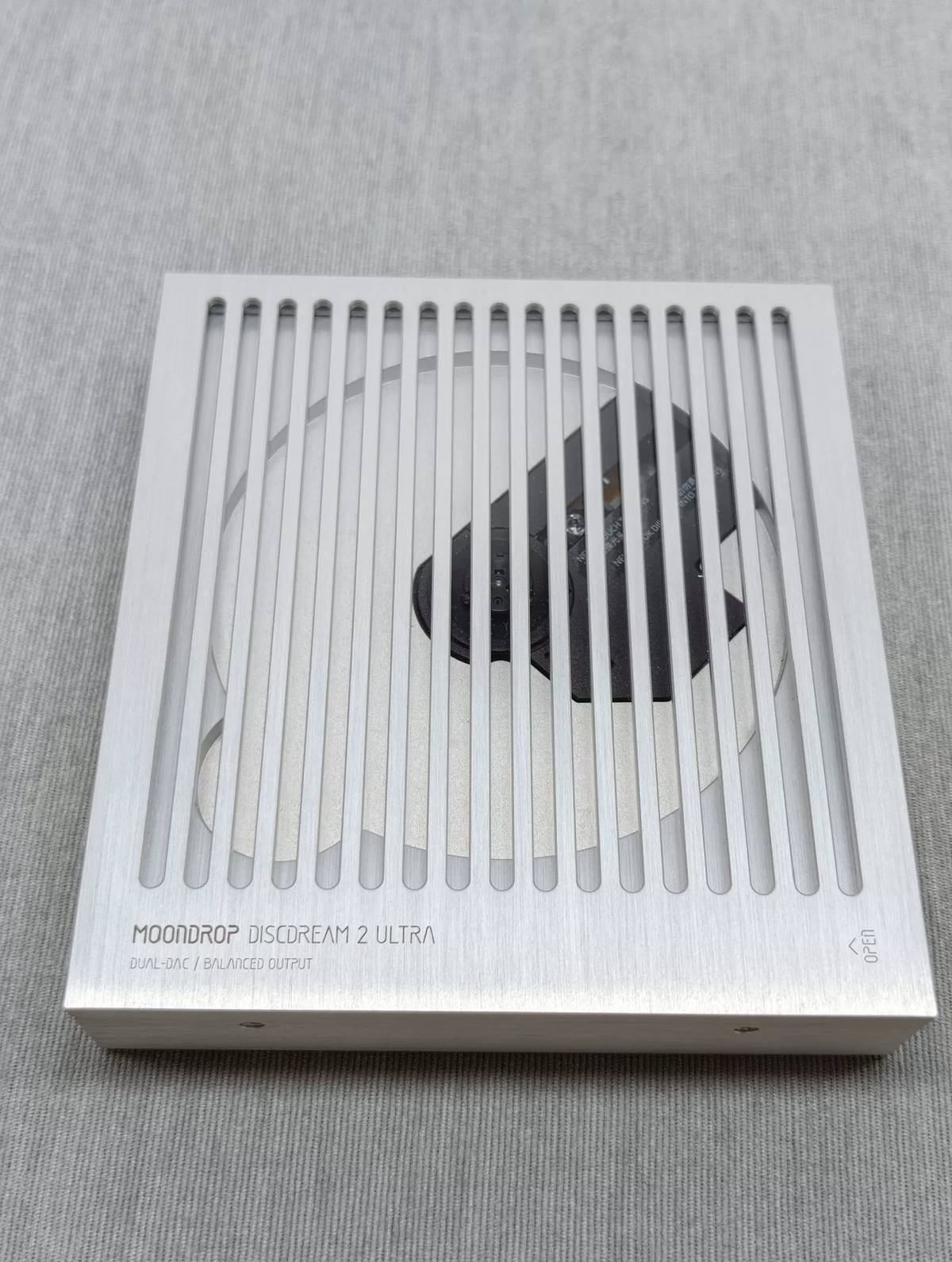 MOONDROP DISCDREAM 2 ULTRA pre-owned — actual item photo 2 of 9