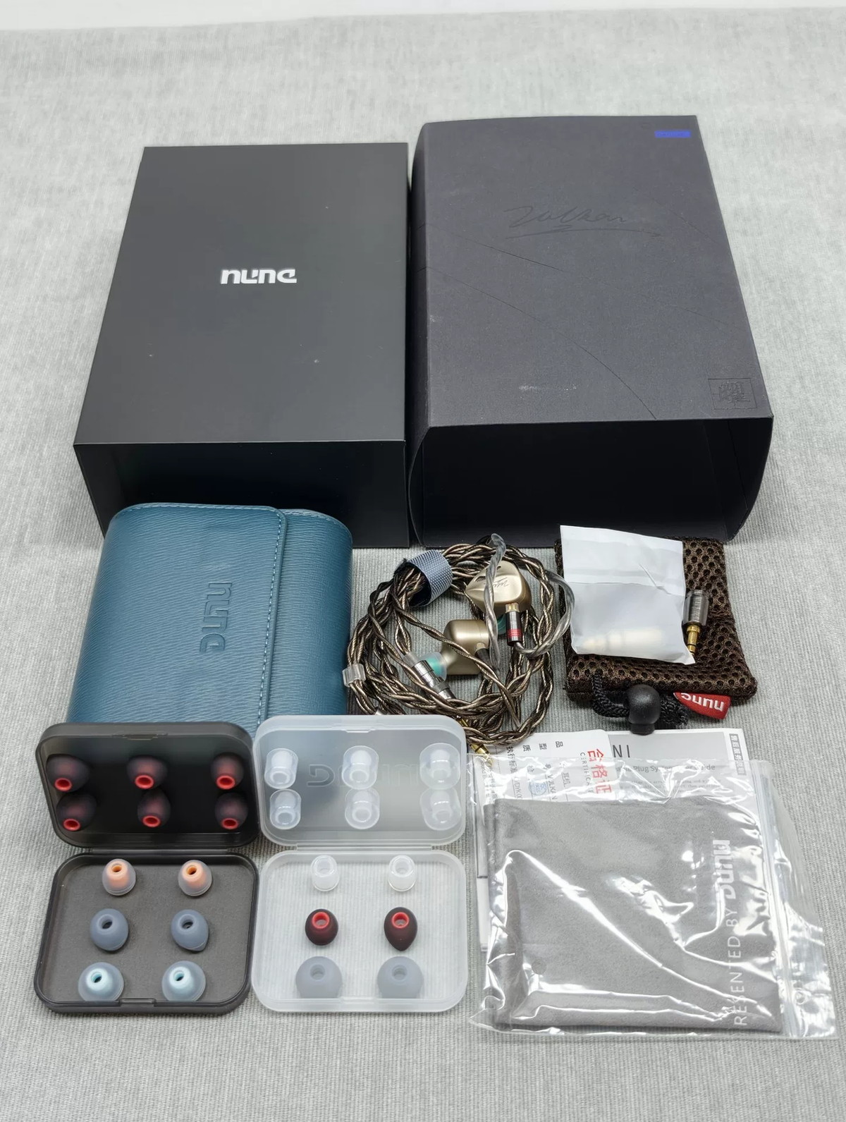DUNU Vulkan 2 pre-owned — actual item photo 1 of 4
