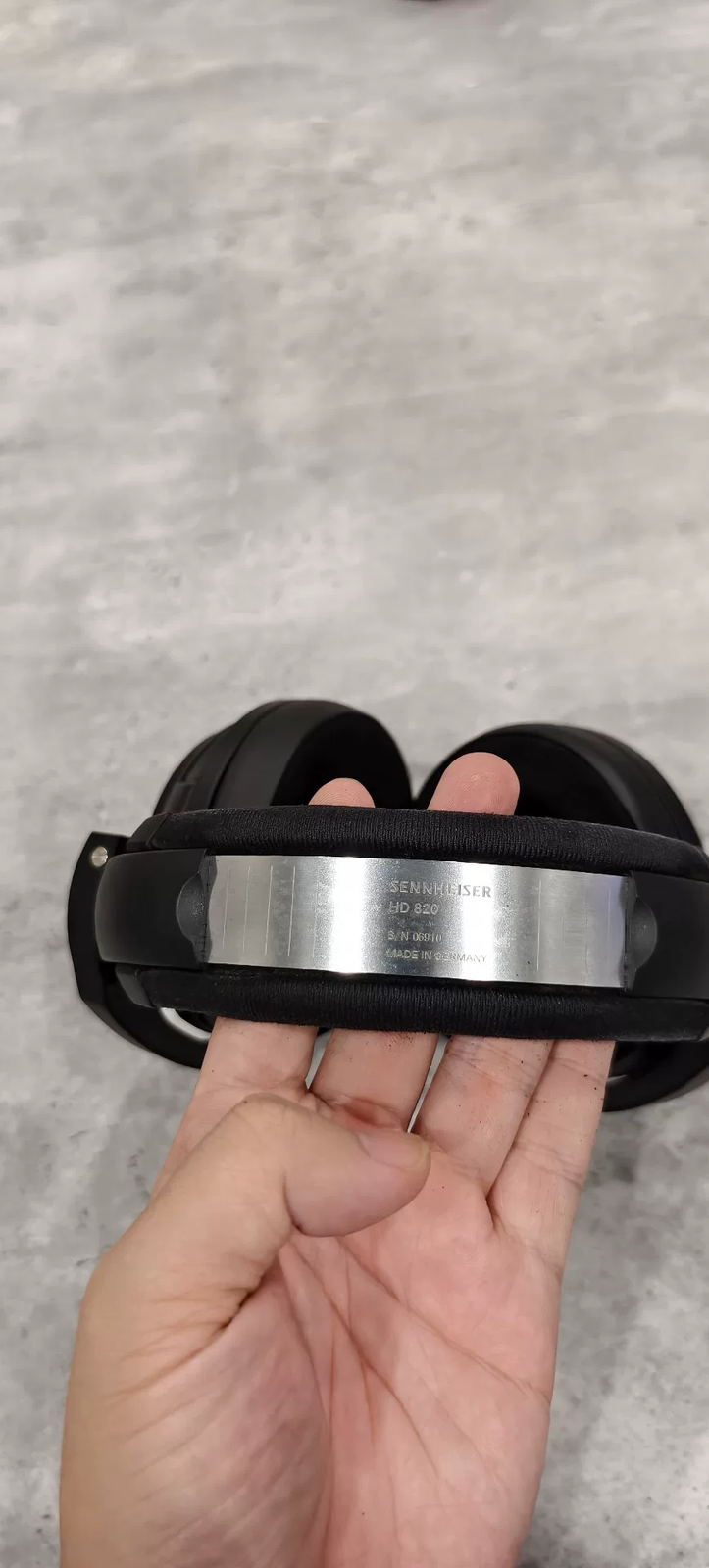 Sennheiser HD 820 actual unit photo 3