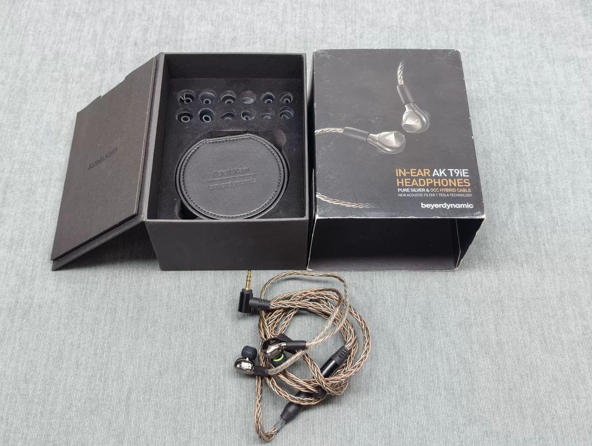 Astell&Kern AK T9iE pre-owned — actual item photo 2 of 5